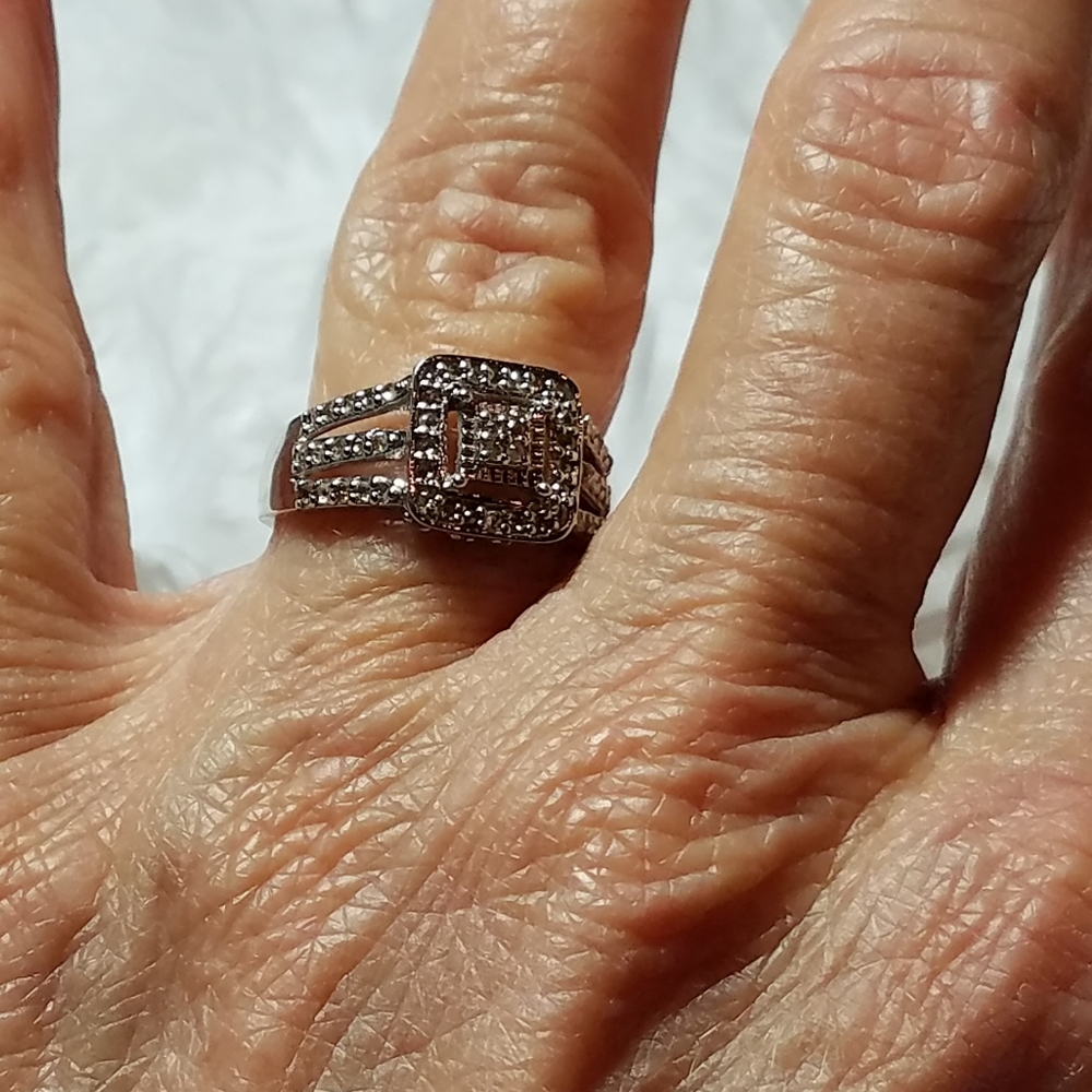 Diamond Cluster Ring - Picture 9 of 14